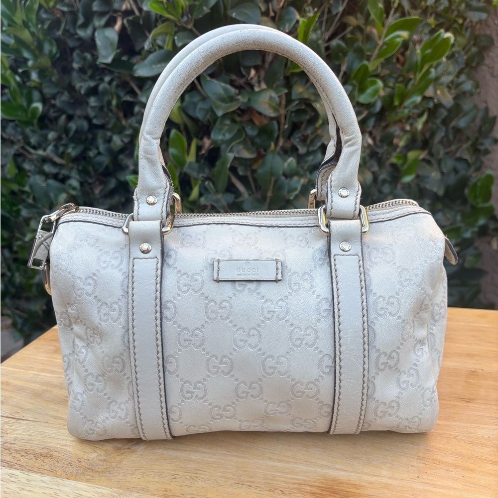 Authentic Gucci Cream Off-White Leather Small Handbag GG Print Read!